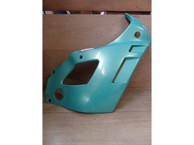 Carénage droit Suzuki 750 GSXF type GR78A 1989/1996
