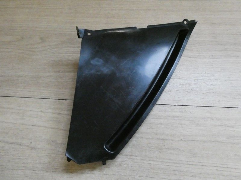 Garniture intérieure de flanc gauche Suzuki 1300 GSXR 2008/2013 CH135