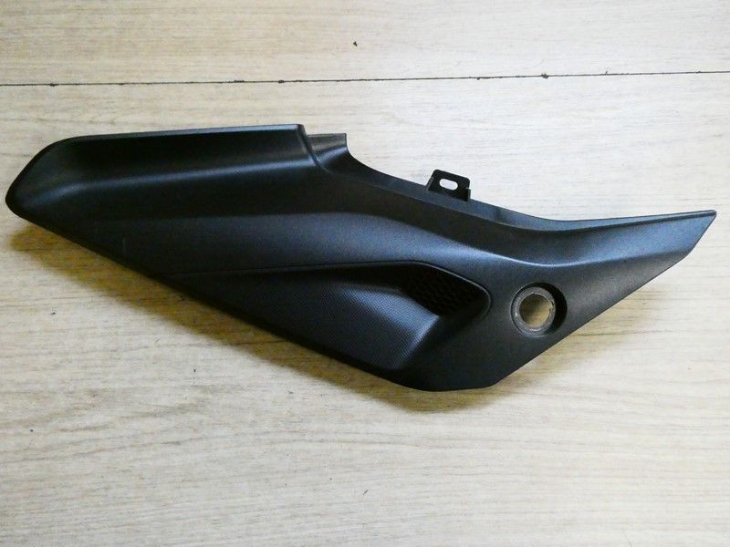Cache latéral gauche Triumph 660 trident 2021/2024