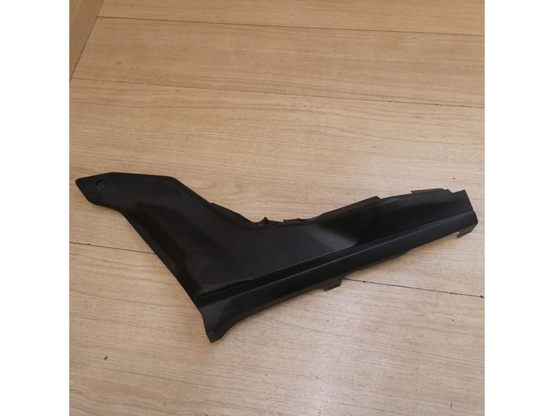 Cache latéral gauche Yamaha 125 YZF-R RE401 2021/2022