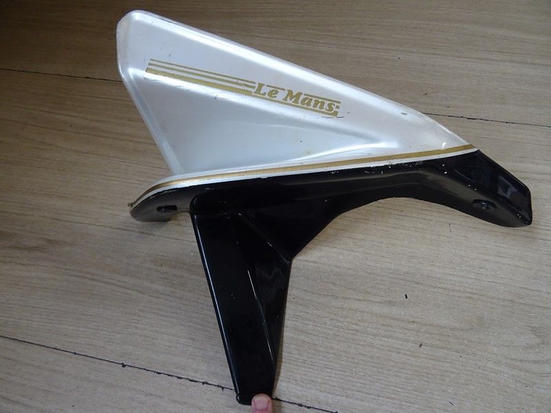 Carénage avant gauche Moto Guzzi 850 Le Mans 3 1981/1984 1000 Le Mans 4 1984/1986