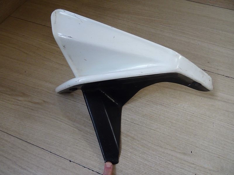 Carénage avant gauche Moto Guzzi 850 Le Mans 3 1981/1984 1000 Le Mans 4 1984/1986