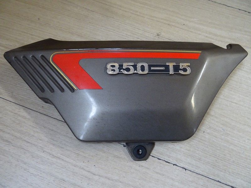 Cache latéral gauche Moto guzzi 850 T5 / 1000 Gt / 1000 SP2