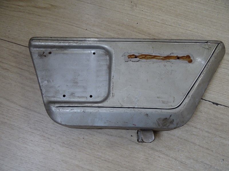 Cache latéral gauche Moto Guzzi 850 T3 -/California