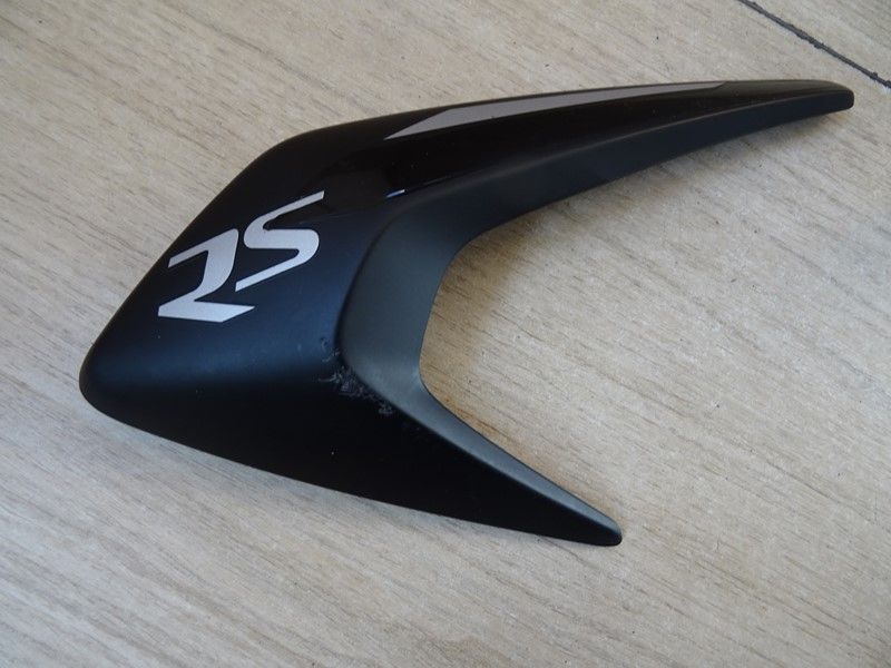 Ecope de radiateur droite Triumph 765 Street Triple R,S,RS 2020/2023