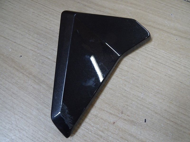Ecope de radiateur droite Triumph 765 Street Triple R/RS 2023/-