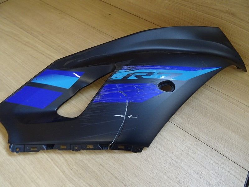Flanc de carénage droit Yamaha 700 R7 YZF 2024