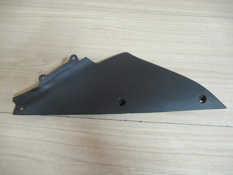 Cache intérieur avant du flanc droit Kawasaki ZZR 1400 2006-2011