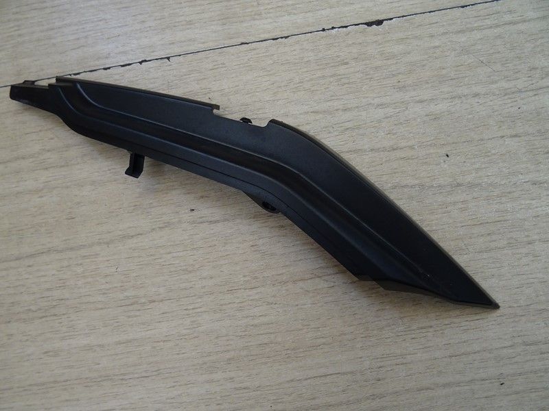Carénage droit sous selle Triumph 660 Trident 2021/- (T2312343)