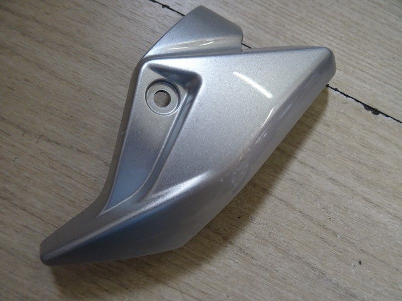 Carénage d'optique gauche  Suzuki 600 GSR 2006/2010 (51815-44G0)