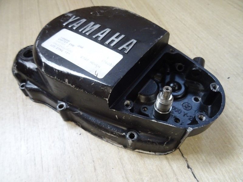 Couvercle  d'embrayage  Yamaha 
125 DTMX type 2A8 1976/1981