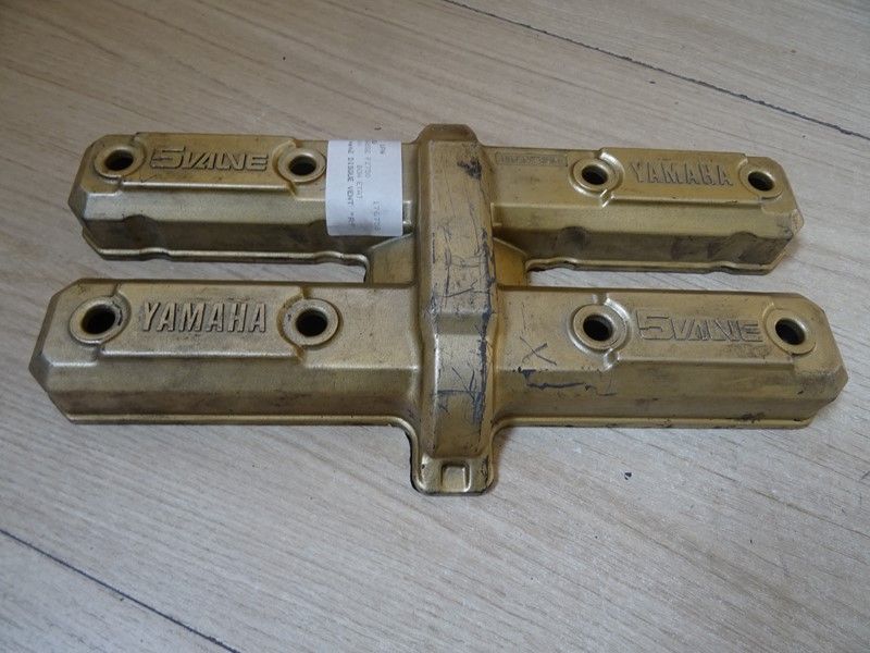 Cache culbuteur Yamaha 750 FZ type 1FN 1985/1986