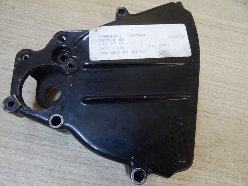 Carter de sortie de boite Kawasaki 
GPX 750 R type ZX750F 1987/1990