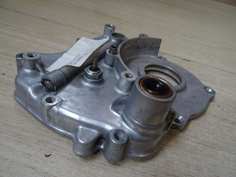 Carter de sortie de boite, partie interne Kawasaki 
750 ZXR type ZX750J/L 1991/1995
