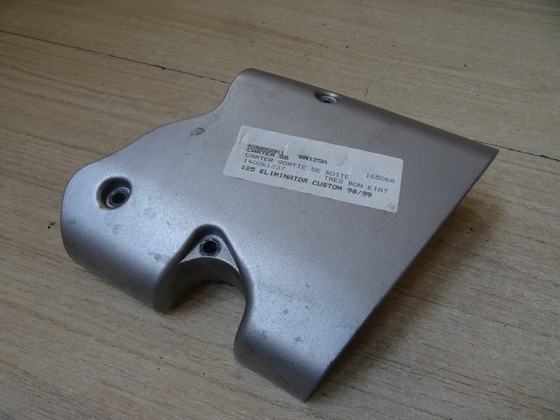 Carter de sortie de boite Kawasaki 
125 Eliminator type BN125A 1998/1999