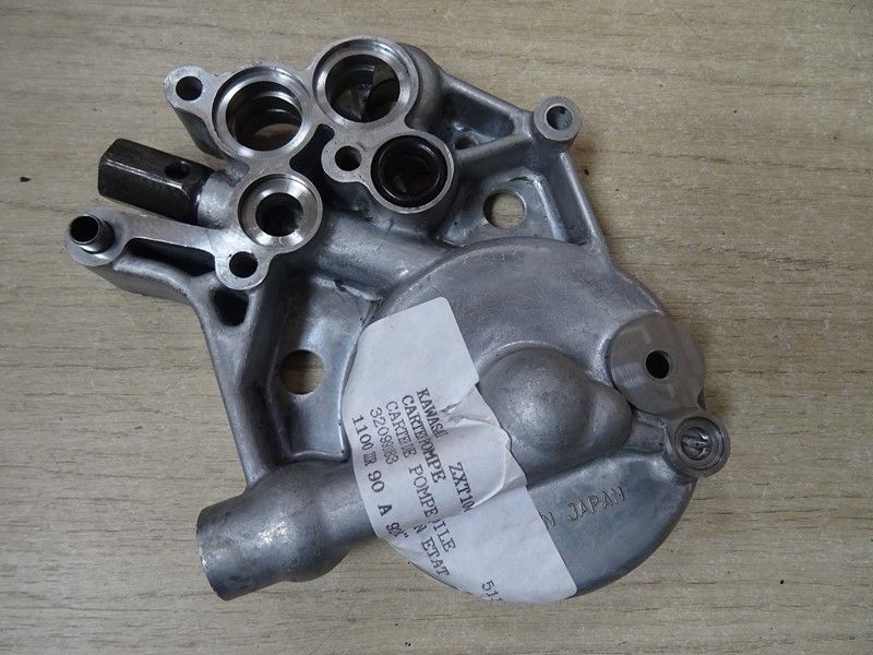 Carter de pompe à huile Kawasaki 
ZZR 1100 type ZXT10C 1990/1992