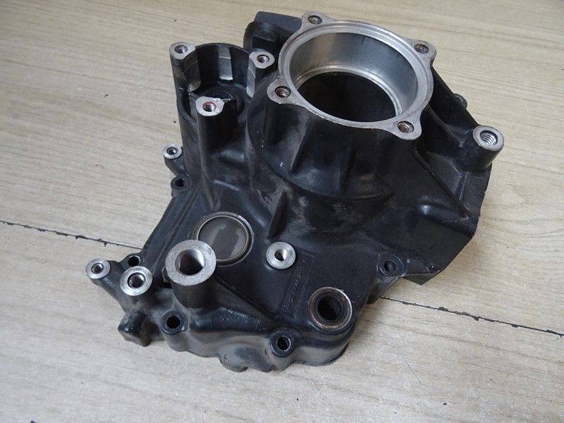 Carter de pont Kawasaki 
1000 GTR type ZGT00A 1986/1993