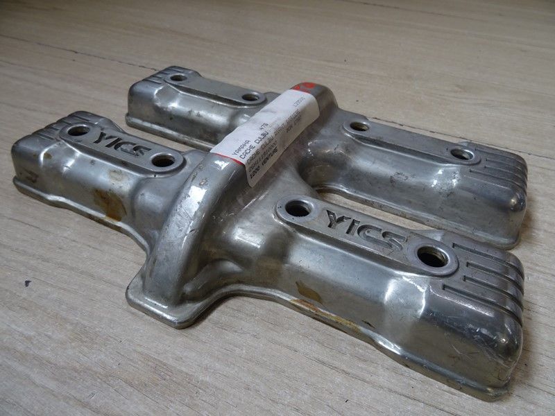Cache culbuteurs avant ou arrière Yamaha 
XVZ 1200 Venture 1984/1988 type 47G