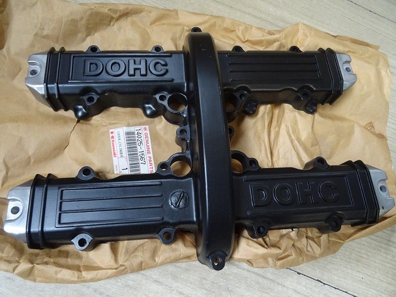 Cache culbuteurs Kawasaki 
400 GPZ type ZX400 1985/1987 // Z 550 GT