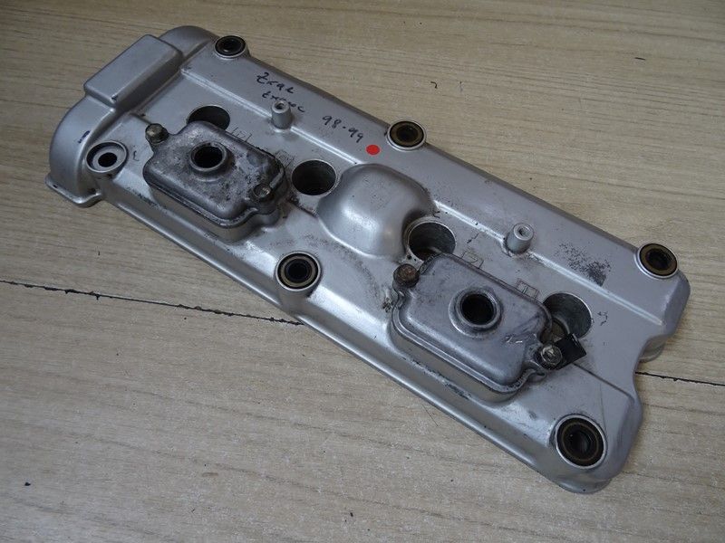 Cache culbuteurs Kawasaki 
ZX9R type ZX900C 1998/1999