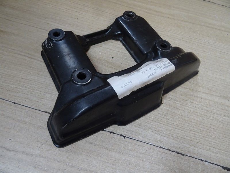 Cache culbuteurs Kawasaki 
650 KLR Tengaï type KL650B 1990/1991