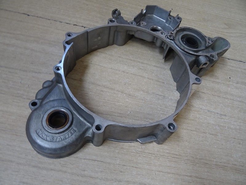 Carter intérieur d'embrayage kawasaki 
KR1 type KR250B 1989/1990