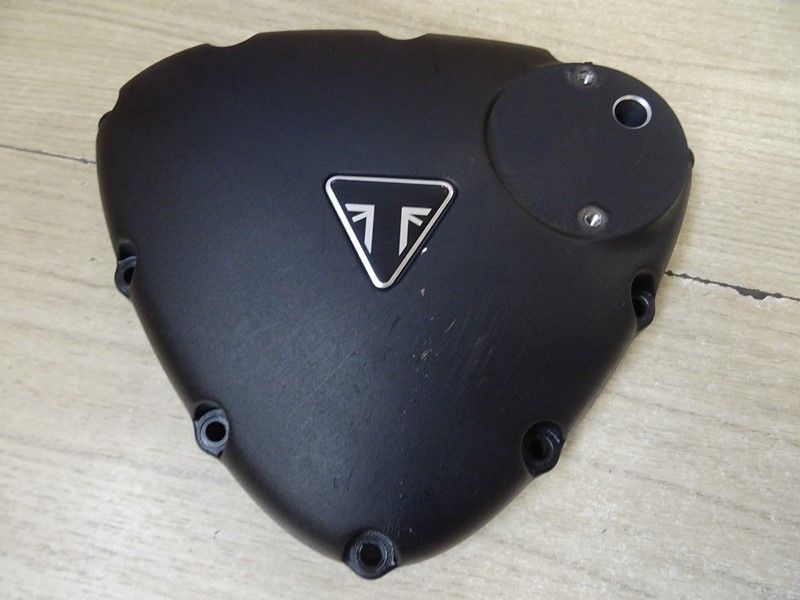Carter d'alternateur Triumph T100-T120 black 2016/- et autres twins