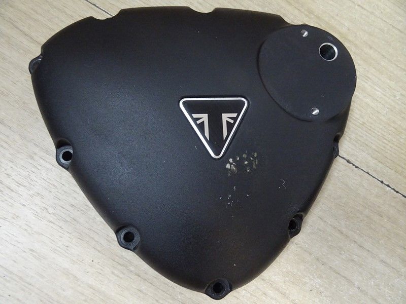 Carter d'alternateur Triumph T100-T120 black 2016/- et autres twins