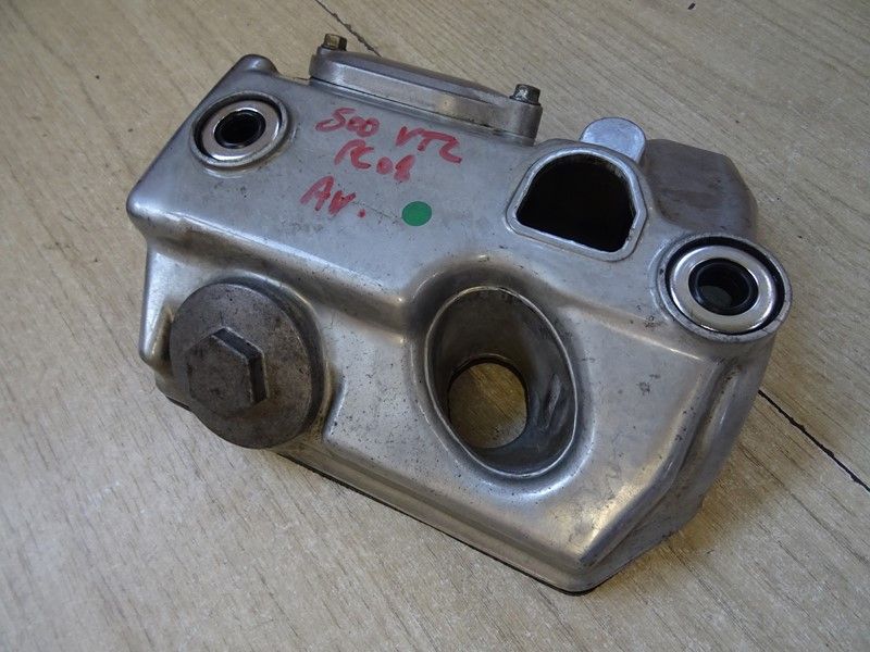 Cache culbuteur avant Honda 500 VTC type PC08 1983/1986