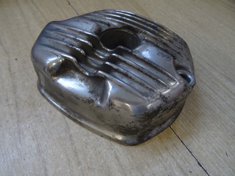 Cache culbuteur droit ou gauche Honda CX 400 type NC05 et NC06 1979/1982 // 
CX 500 C type PC01 1980/1982
