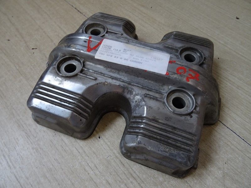 Cache culbuteur avant Honda 
750 VFS type RC07 1982/1985
