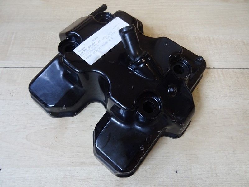 Cache culbuteur arrière Honda 
VF 1000 F2 type sc19 1985/1988