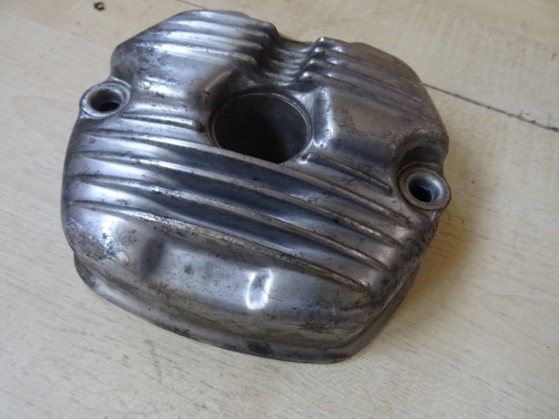 Cache culbuteur droit ou gauche Honda CX 400 type NC05 et NC06 1979/1982 // 
CX 500 C type PC01 1980/1982