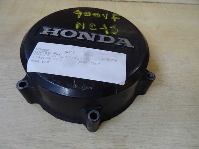 Carter d'alternateur Honda  
400 VFF type NC13 1983