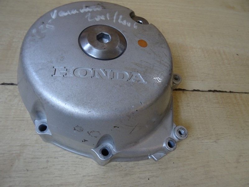 Carter d'alternateur Honda  XLV 125 Varadero type JC32A 2001/2006   XLV 125 Varadero type JC3211 2007/2010