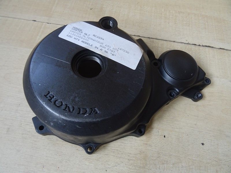 Carter d'alternateur Honda 
NTV 650 type RC33 1988/1997