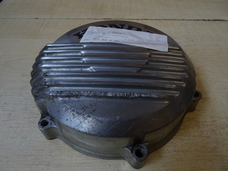 Carter d'alternateur  Honda 
750 VFF type RC15 1983/1985