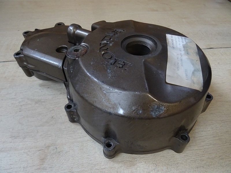 Carter d'alternateur Honda NX 650 type RD02 1988/1994