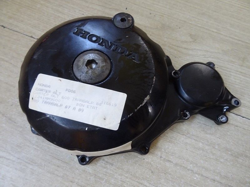 Carter d'alternateur Honda 
XLV 600 Transalp type PD06 1987/1996