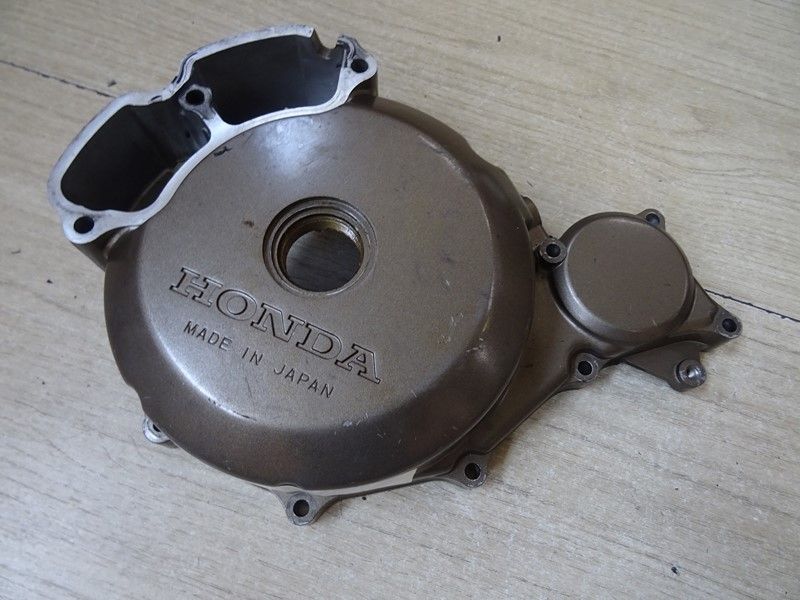 Carter d'alternateur Honda 
750 XRV Africa Twin type RD04 1990-1992