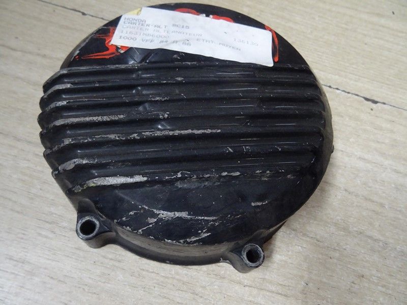 Carter d'alternateur Honda VF 1000 F type SC15 1984/1985 // 
VF 1000 F2 type SC19 1985/1988