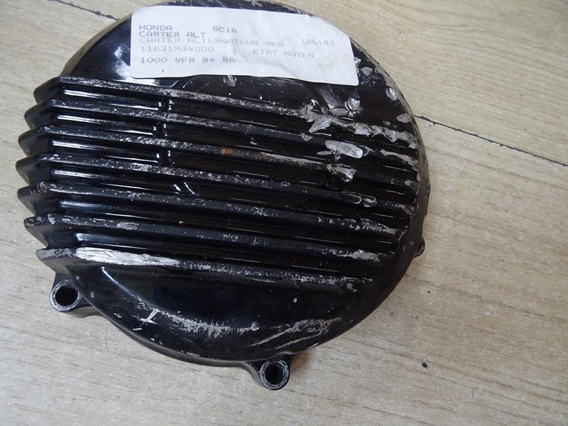 Carter d'alternateur Honda VF 1000 F type SC15 1984/1985 // 
VF 1000 F2 type SC19 1985/1988