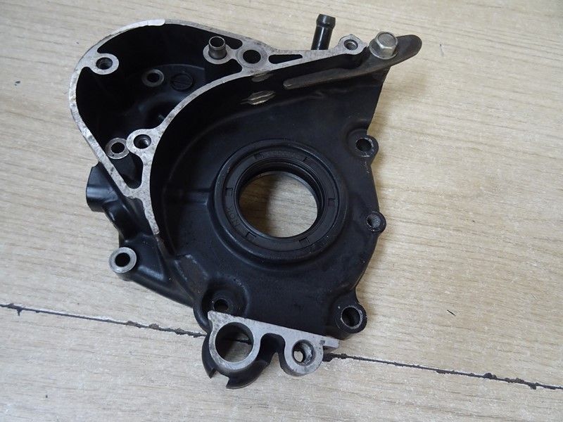 Carter intérieur de sortie de boite Honda 
VF 1000 R type SC16 1984/1986