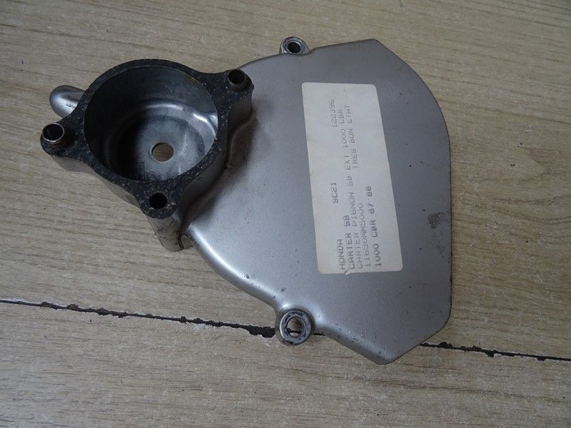 Carter extérieur de sortie de boite Honda 
1000 CBR type SC21 1987/1988
