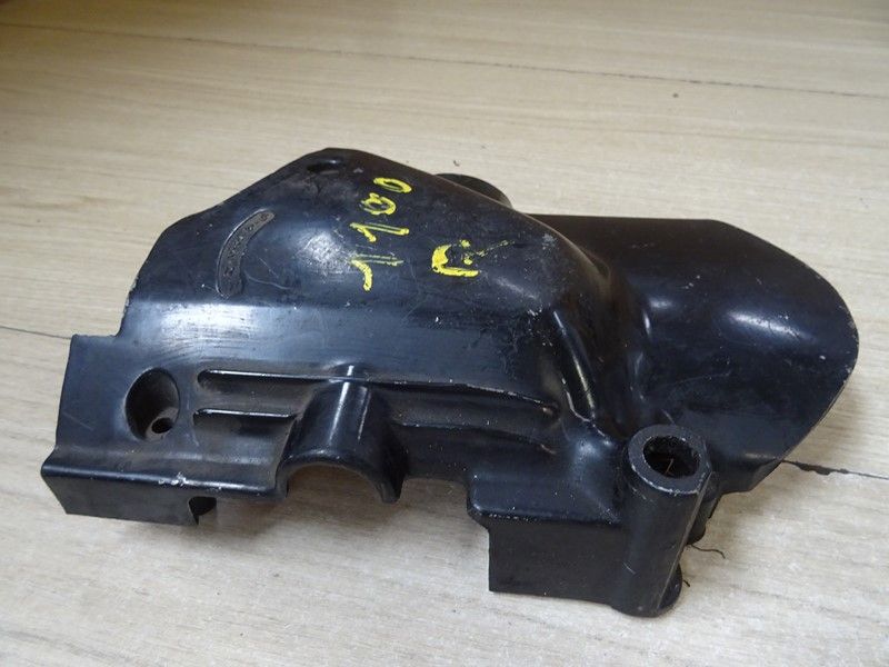 Carter de sortie de boite Honda 
CB 1100 R type SC05 1981