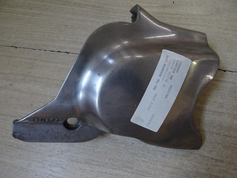 Carter de sortie de boite Honda 
VT 600 Shadow type PC21 1988/1999