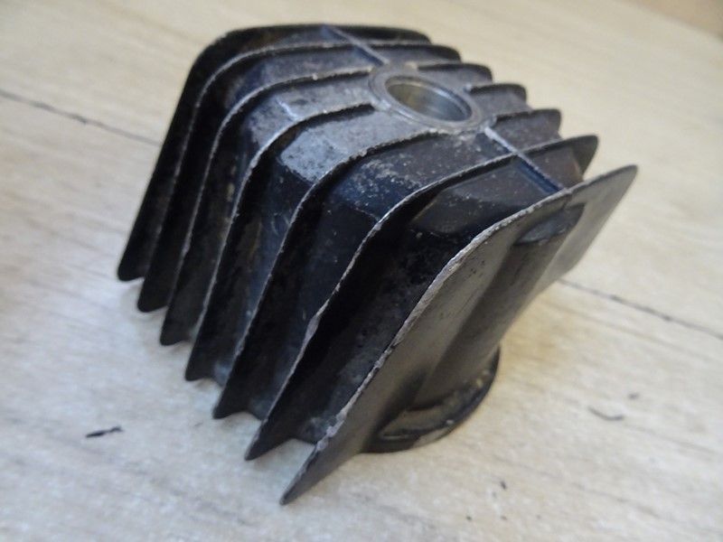 Carter de filtre à huile Honda CB 750 K type RC01 1979/1982 // 
CB 900 F type SC01 1979/1983