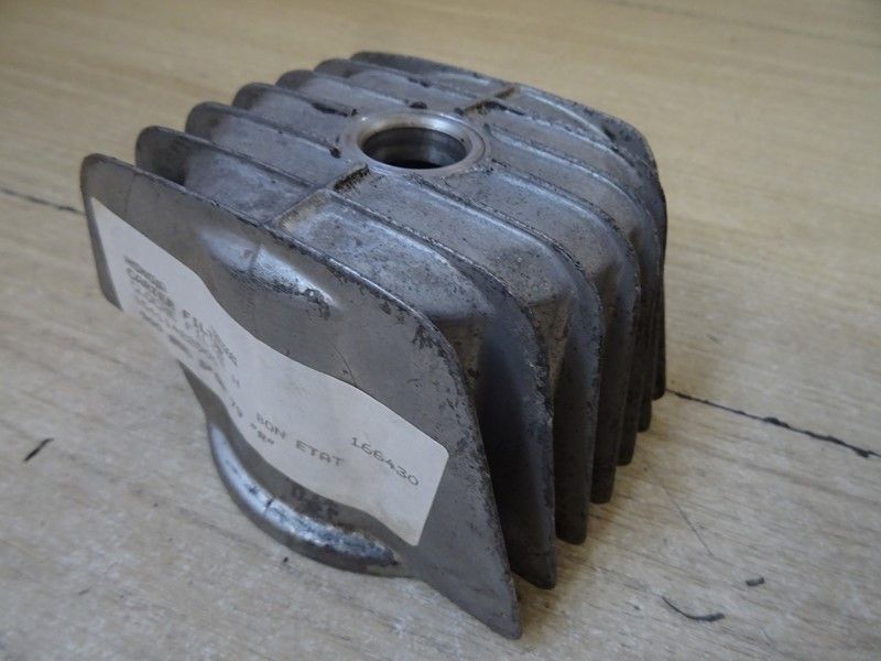 Carter de filtre à huile Honda CB 750 K type RC01 1979/1982 // 
CB 900 F type SC01 1979/1983