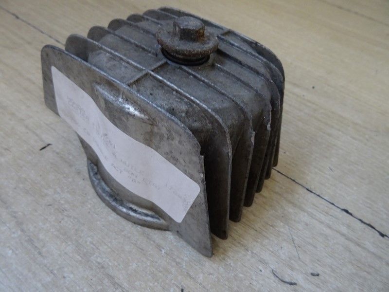 Carter de filtre à huile Honda CB 750 K type RC01 1979/1982 // 
CB 900 F type SC01 1979/1983