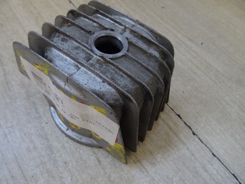 Carter de filtre à huile Honda CB 750 K type RC01 1979/1982 // 
CB 900 F type SC01 1979/1983